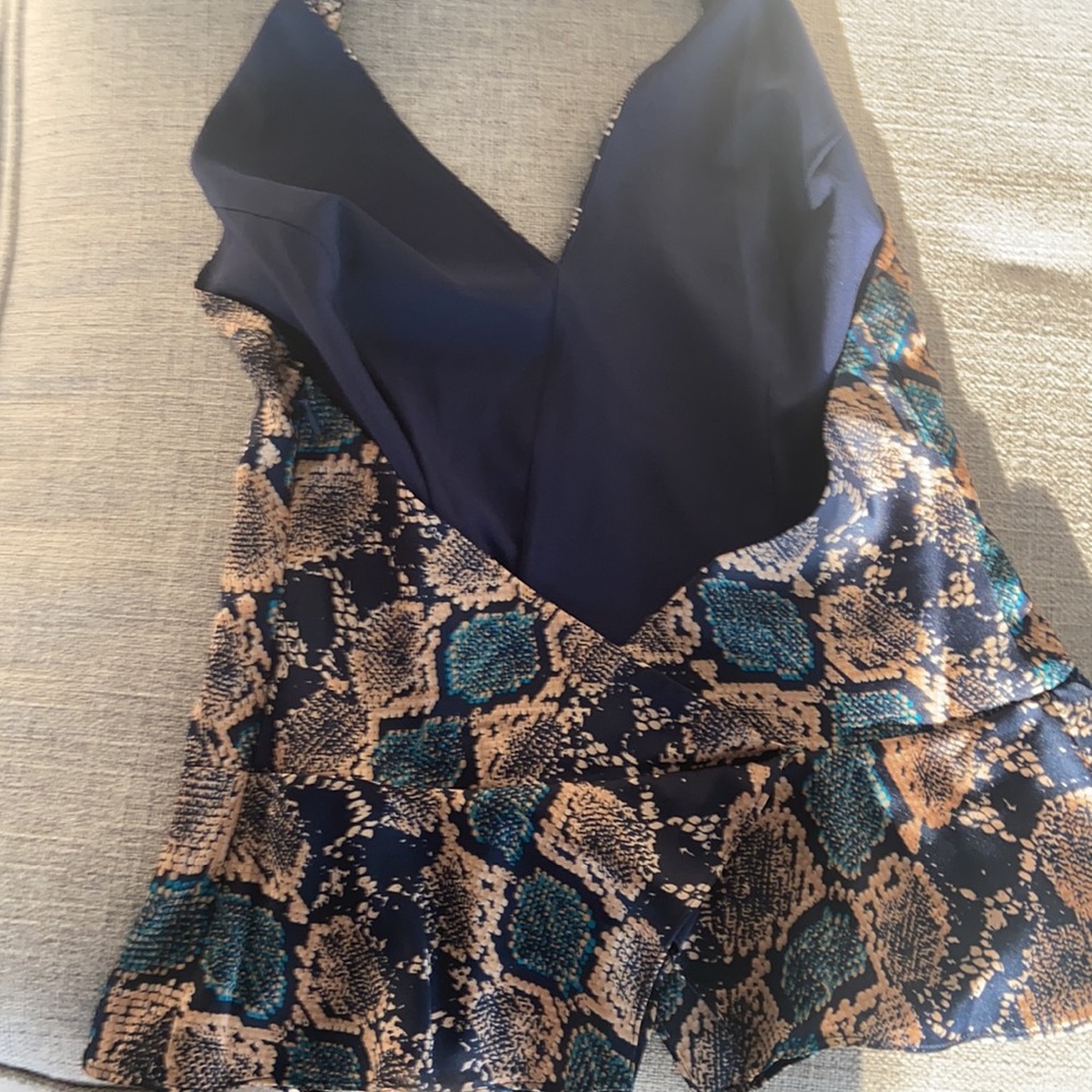 Guess Top - Picture 2 of 5